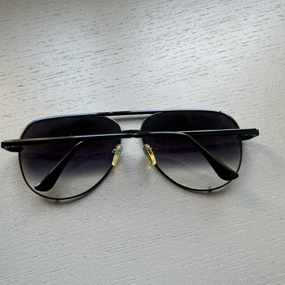 Quay Australia Black Aviator Sunglasses - Picture 2 of 4